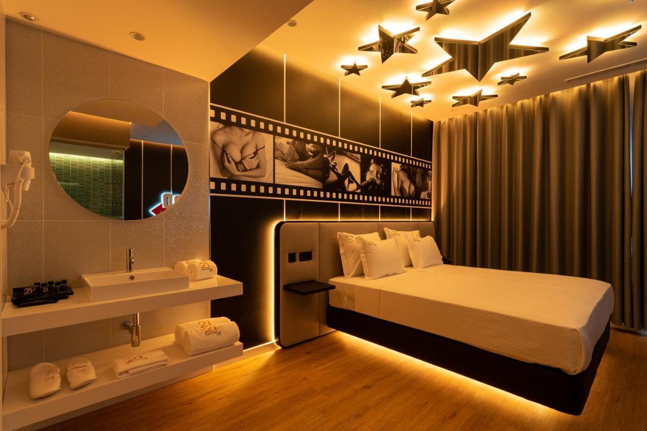 Motel Twentyone ゴンドマール エクステリア 写真